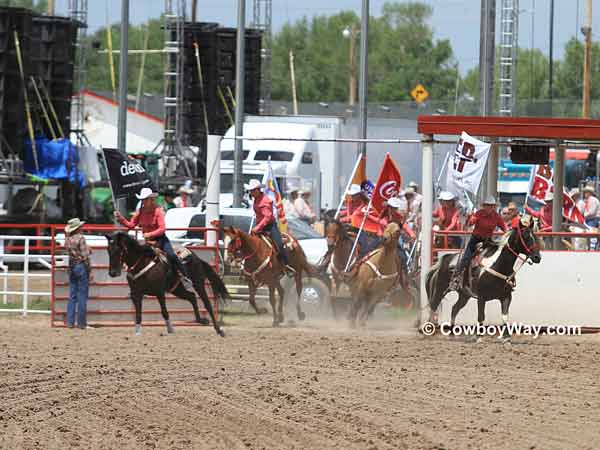 Cheyenne Dandies enter the arena