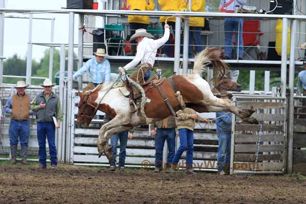 Ranch Bronc Riding, 05-15-10 - Photo 04