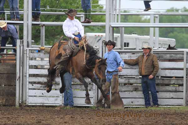 Ranch Bronc Riding, 05-15-10 - Photo 16