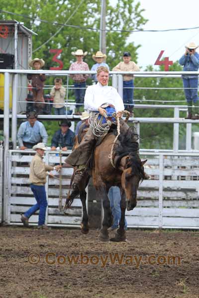 Ranch Bronc Riding, 05-15-10 - Photo 17