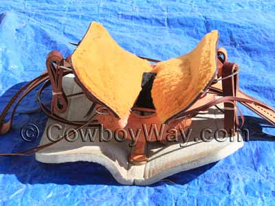 An upside down saddle