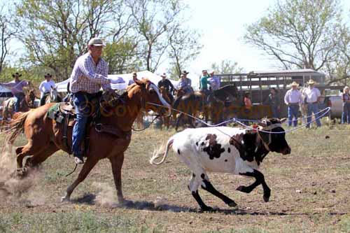 Chops Pasture Roping, 10-01-11 - Photo 44