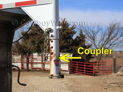 Gooseneck trailer coupler