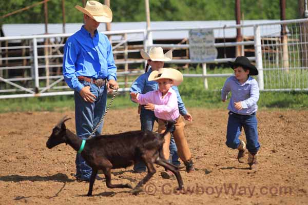Junior Ranch Rodeo, 05-05-12 - Photo 04