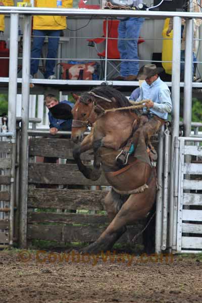 Ranch Bronc Riding, 05-15-10 - Photo 09