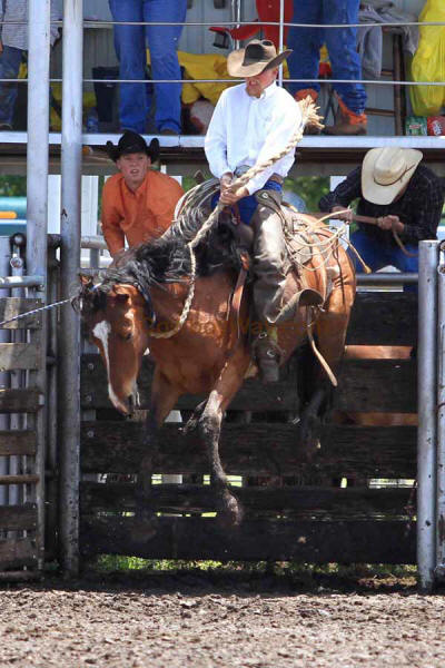 Ranch Bronc Riding, Moline - Photo 20